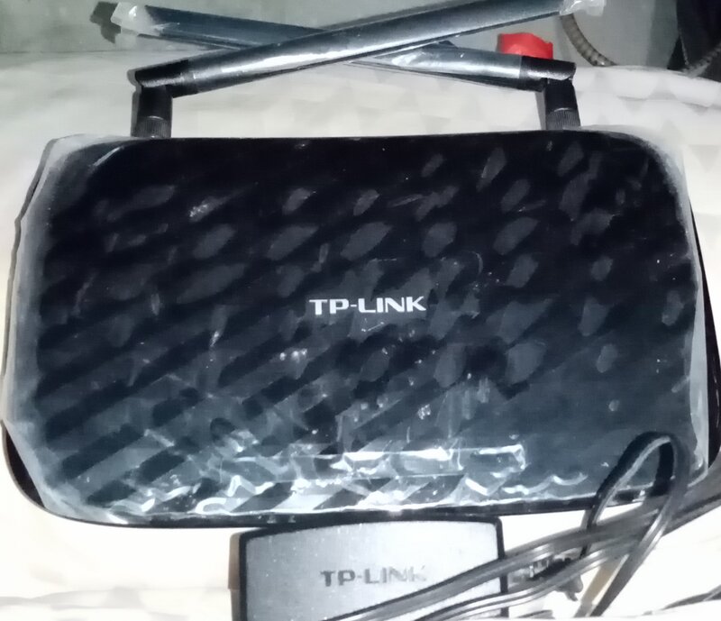 Router wifi TP-LINK ac750 Gigabit Dual Band (folosit doar de proba)